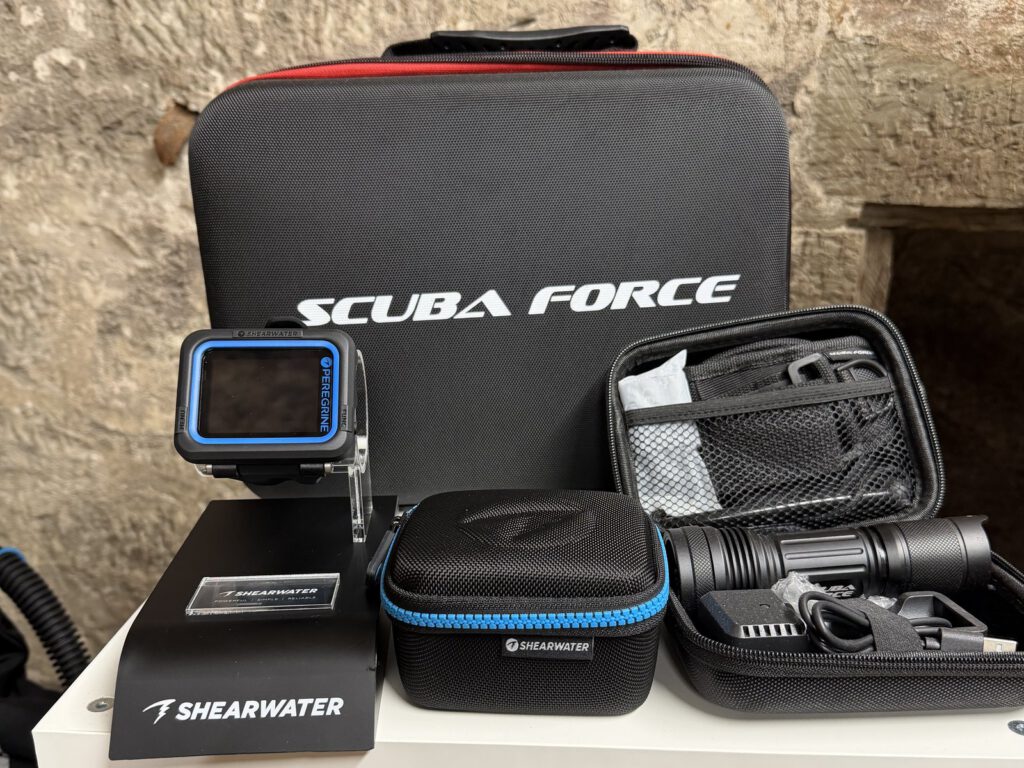 Shearwater Demo-Kit mit Peregrine Tauchcomputer bei DiveWithSteini